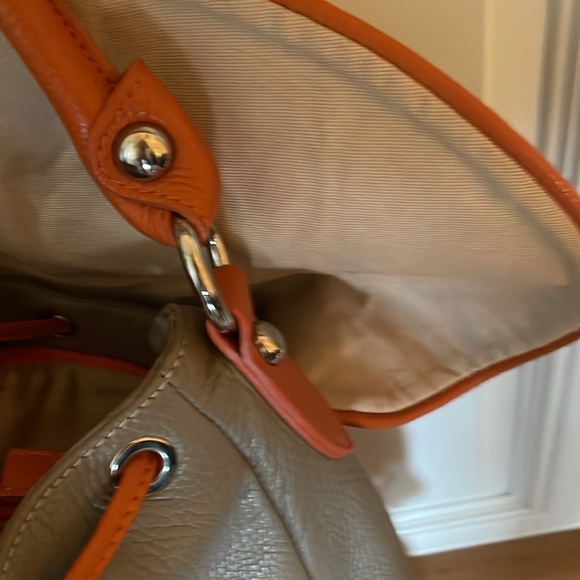 Genuine pebbled leather backpack - Picture 7 of 8